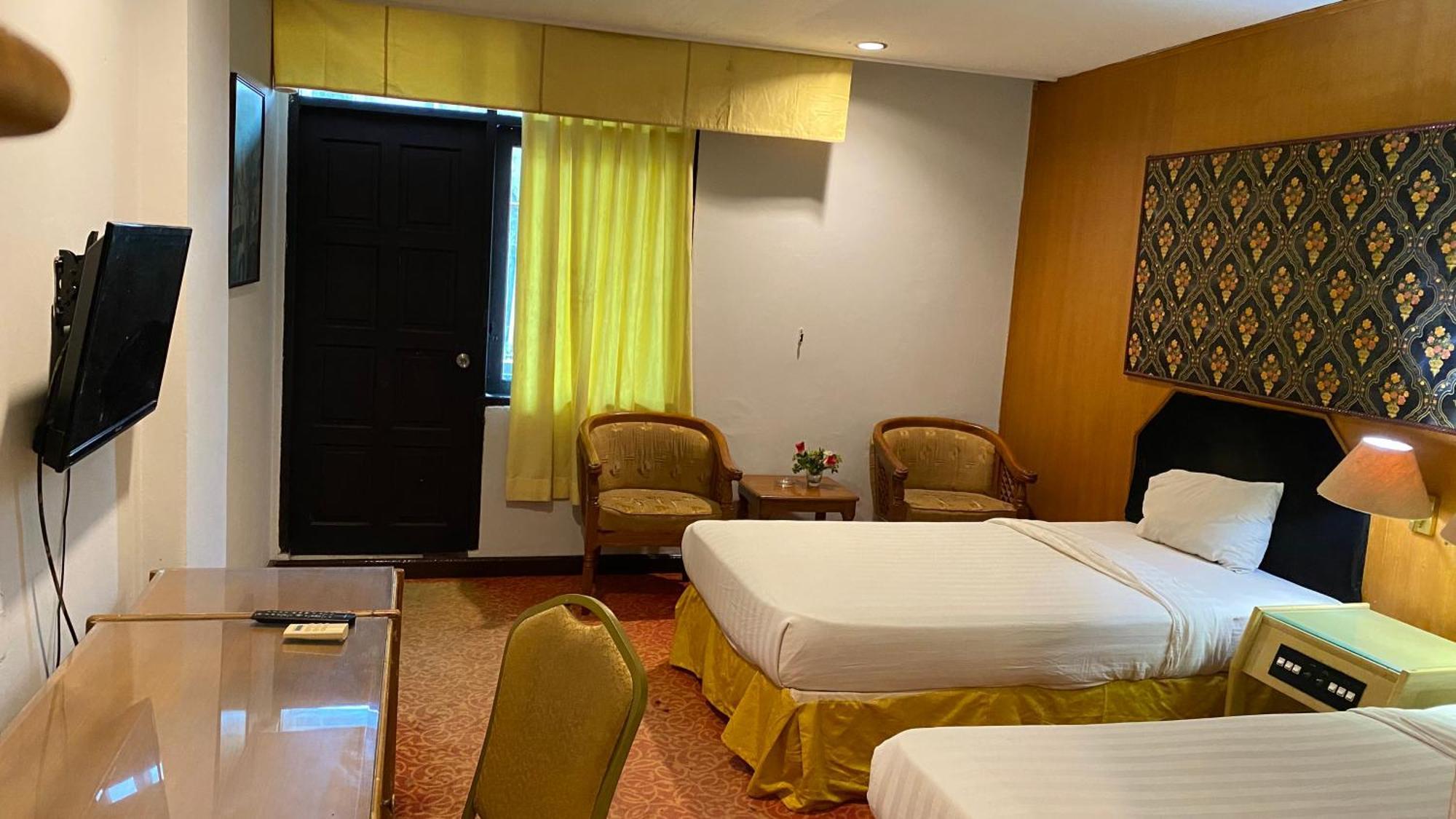Mas Graha Hotel Pekanbaru Bagian luar foto